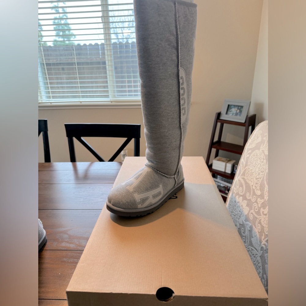 😍UGG x TELFAR FLEECE TALL BOOT. Men’s size 8. W.size 9😍